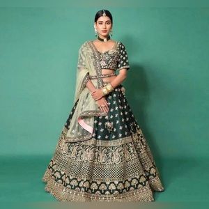 New Without Tags!!!
Emerald Green with gold accents lehenga Size  X-Small.